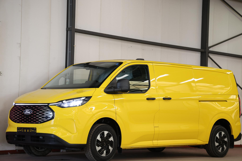 Ford E-Transit 340 L2H1 LANG Limited 71 kWh CAMERA LED 2025