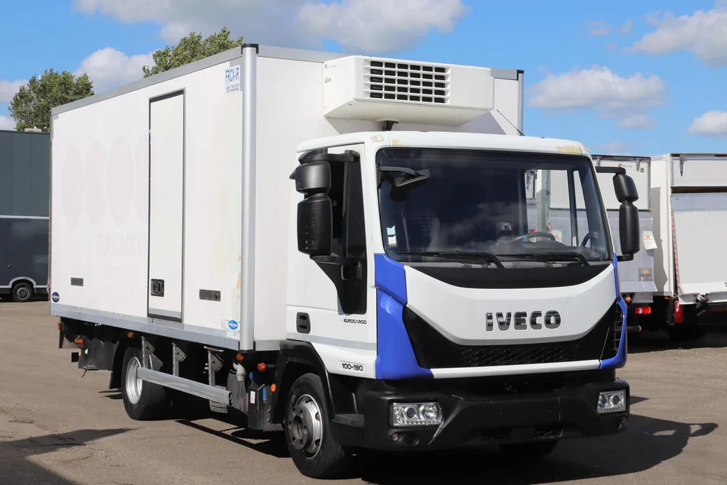 Iveco  Eurocargo BAKWAGEN KOELWAGEN LAADKLEP THERMOKING V600 MAX