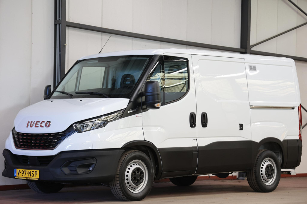 Iveco Daily 35S16V 2.3 L1H1 OTOMATİK 160 HP 3500KG ÇEKİ KAPASİTESİ 2021