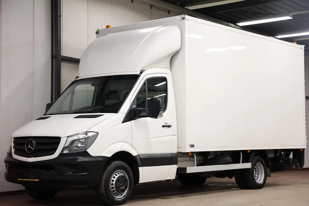 Mercedes-Benz Sprinter 514 2.2 CDI SKŘÍŇOVÝ VŮZ S HYDRAULICKÝM ČELEM BOČNÍ DVEŘE
