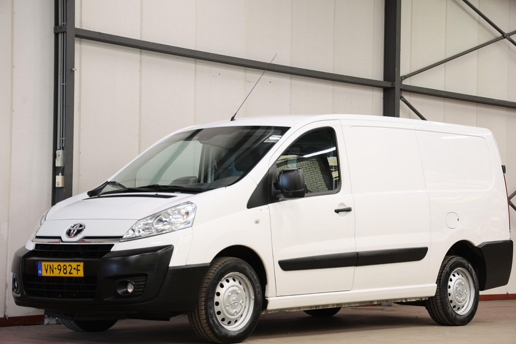 Toyota ProAce 2.0D L2H1 130 PK LANG AIRCO TREKHAAK 2015